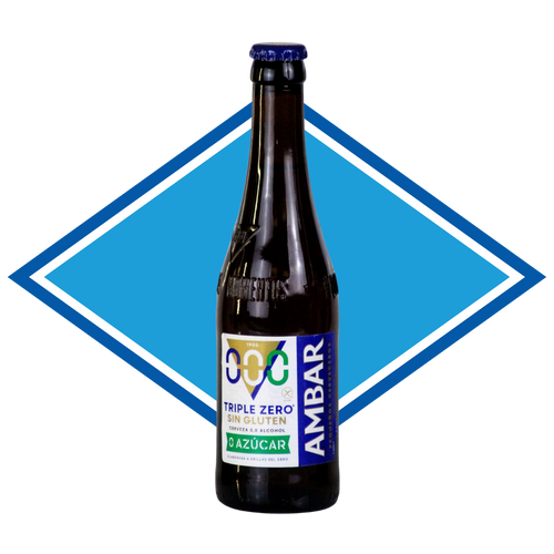 A single bottle of Ambar Triple Zero non-gluten, sin azúcar, and triple zero beverage on a white background with a blue and white diamond graphic behind it.