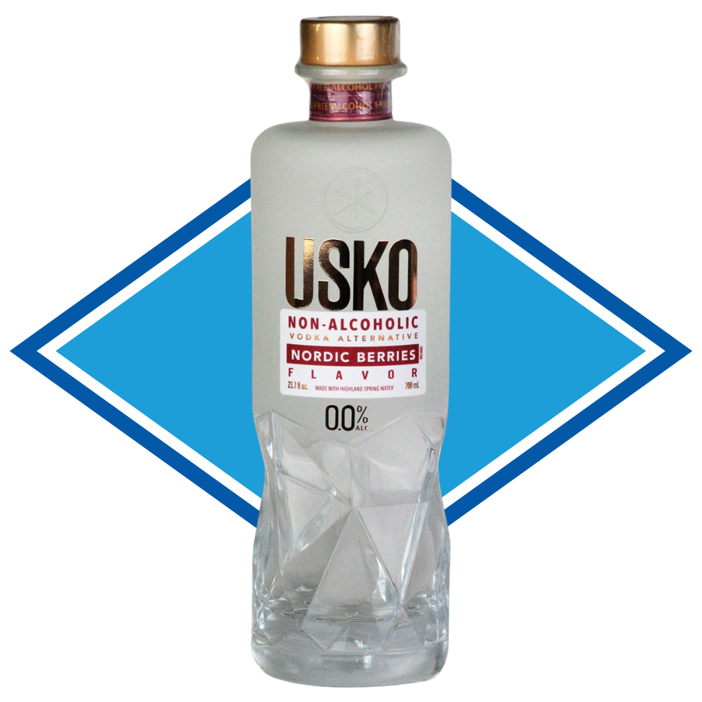 Clear bottle of USKO non-alcoholic Nordic Berries flavor with a gold cap on a white background